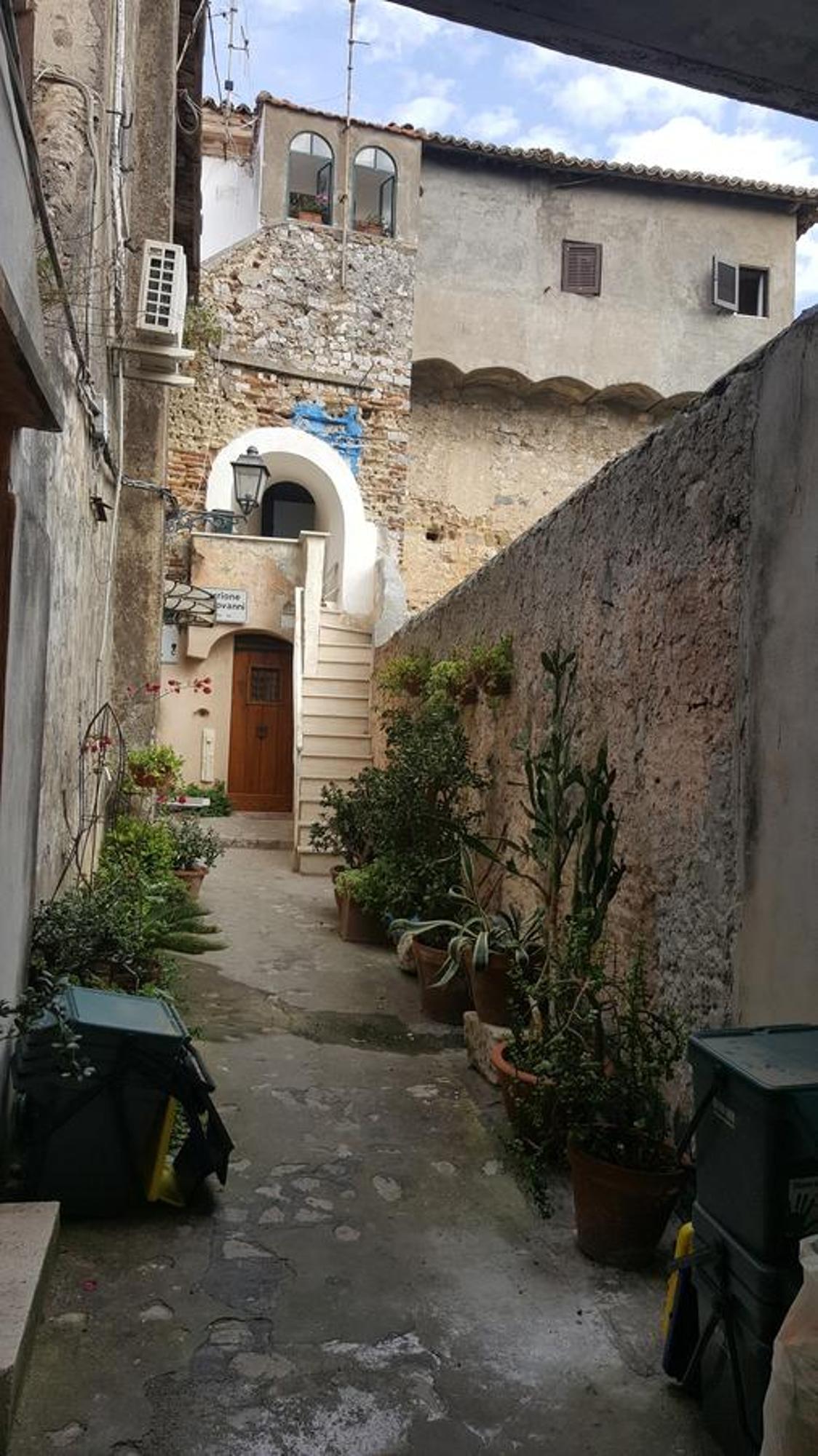 Torrione San Giovanni II แตร์ราชินา ภายนอก รูปภาพ